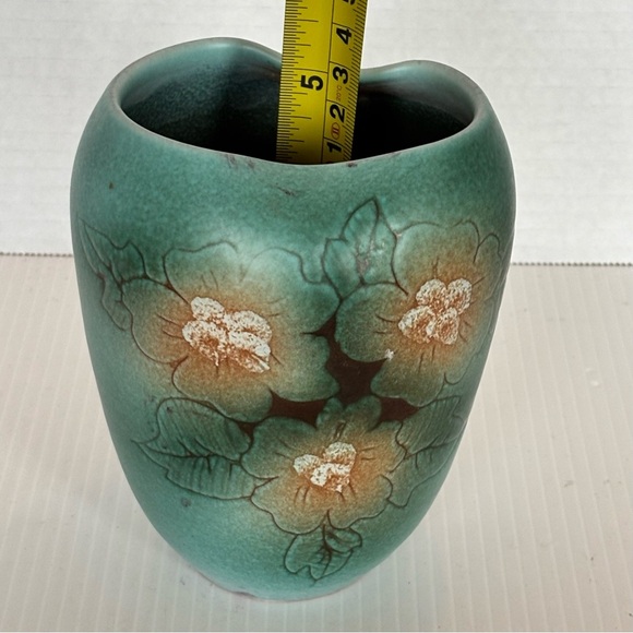 Vintage JORDI SERRA MORAGAS Spanish Studio Art Pottery Vase floral decor 1970’s. - Picture 8 of 9